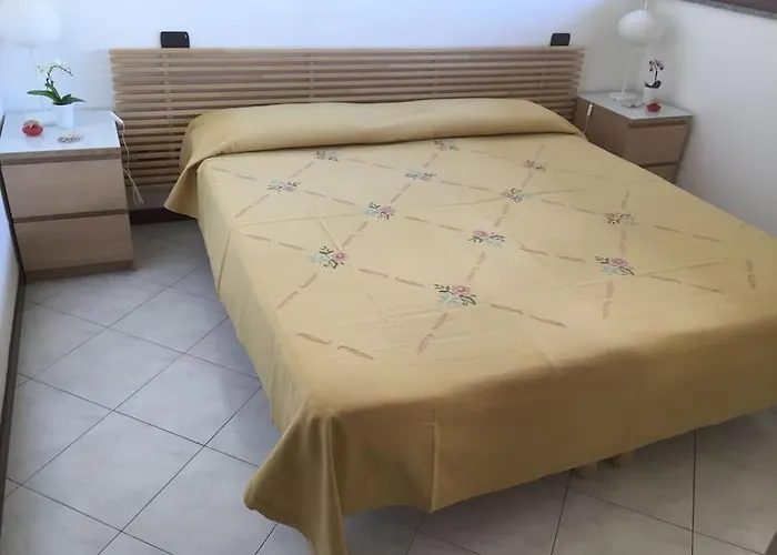 Flat Overlooking The Park * ميلان