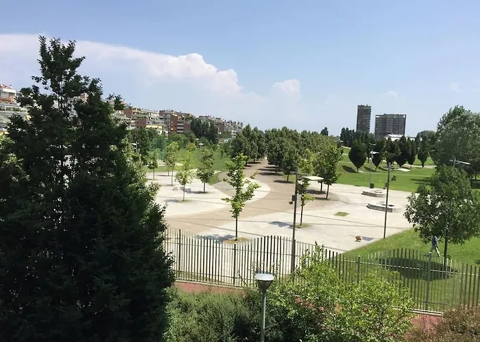 Flat Overlooking The Park *