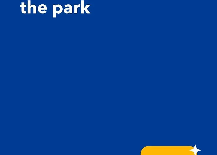 Flat Overlooking The Park شقة *