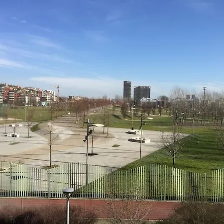 Flat Overlooking The Park